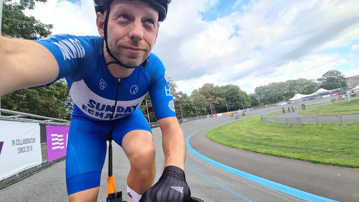 andrewthornley's tweet photo. (Had to switch to my skinsuit for the race though soz. Rules are rules). https://t.co/88OoTwIhAG