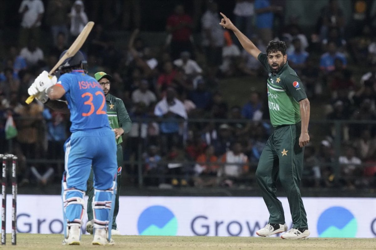 Adityak9359's tweet photo. #INDvsPAK 
#AsiaCup2023 
#AsiaCup 

@imVkohli ... Hume inse dosti nahi karna hai bhai... In kutto ko aukat me le lar aana hai...
Ye izzat deserve nahi karte...

@ishankishan51  bhai ye din ye waqt bhulna mat... Aage aur bhi mauke milenge... 
Chorna mat isko...

#PKMKB https://t.co/rsXhvolScz