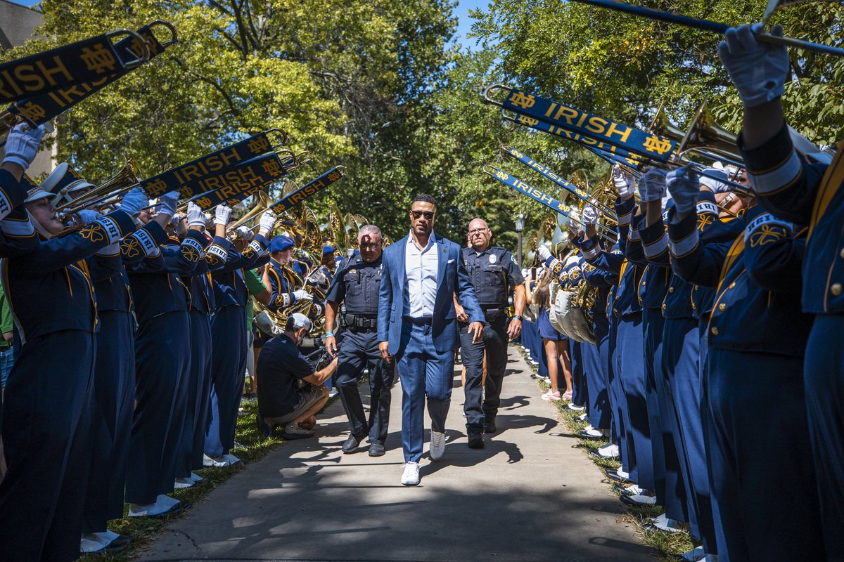 NDFootball's tweet photo. Feels SO good to be BACK

#GoIrish☘️ https://t.co/n9jRu6NTzU