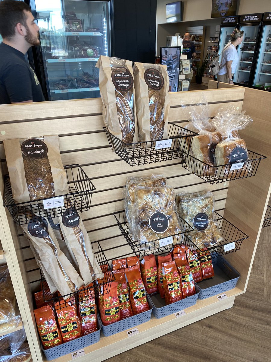 danhoppen's tweet photo. Important PSA: The
Mercato in Omaha is open! Not only will you find all kinds of great @CPBeef, but there are breads, pastas, sauces, and rubs, too.

It’s a culinary playground. https://t.co/rvVgDkfStS