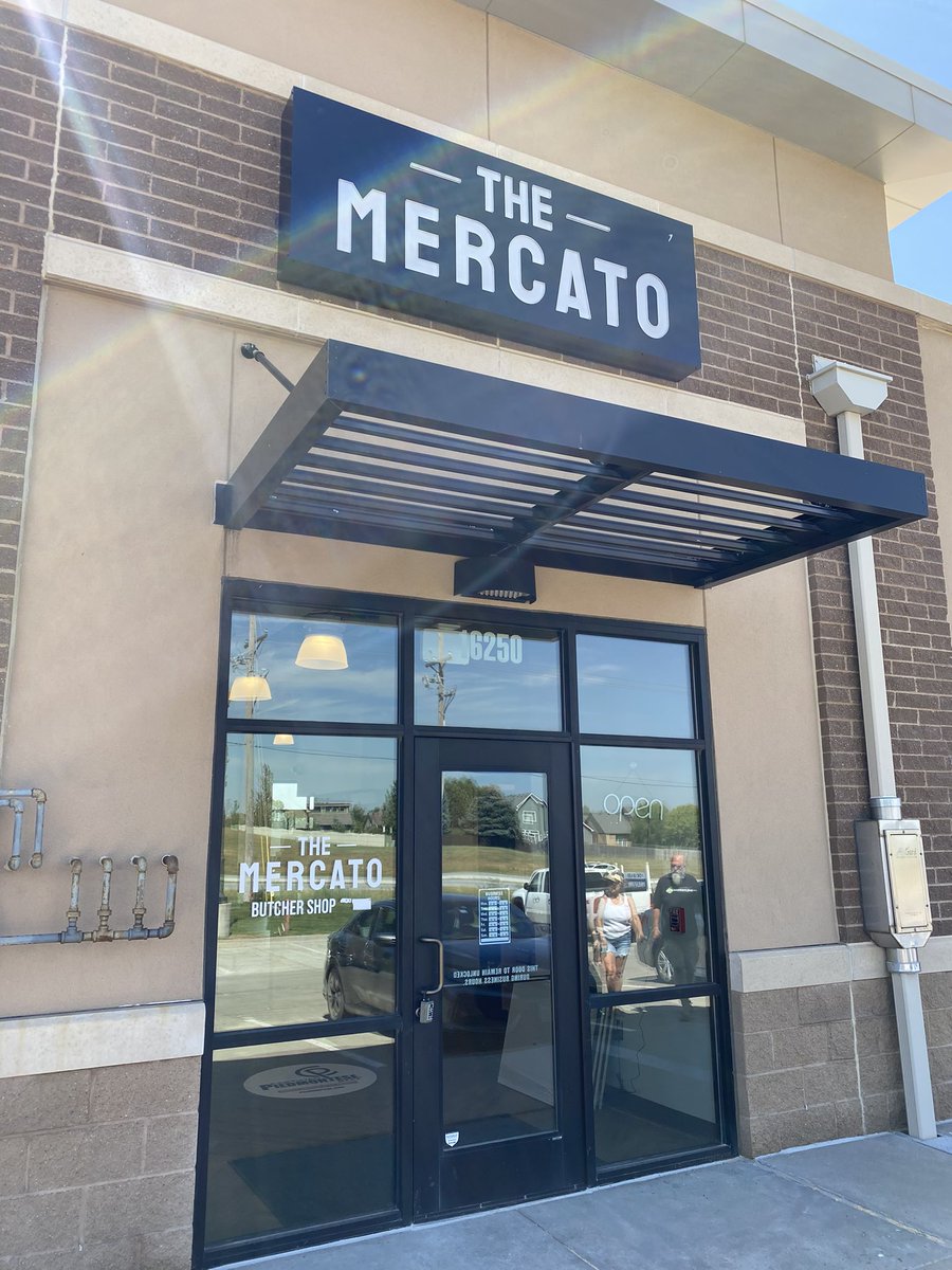 danhoppen's tweet photo. Important PSA: The
Mercato in Omaha is open! Not only will you find all kinds of great @CPBeef, but there are breads, pastas, sauces, and rubs, too.

It’s a culinary playground. https://t.co/rvVgDkfStS