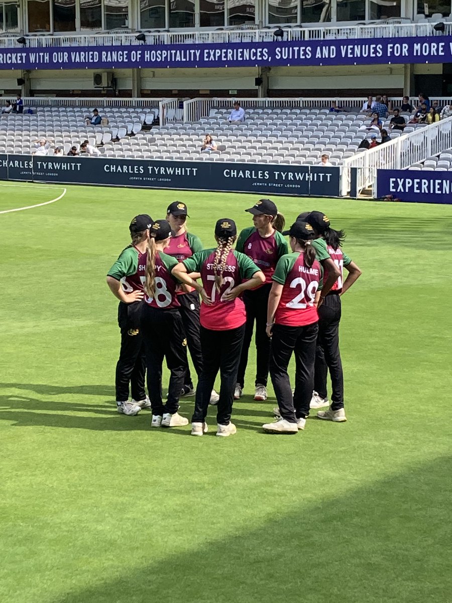 NorthernStars22's tweet photo. ⭐️u15s⭐️
ECB NATIONAL CHAMPIONS 🏆

https://t.co/aZ6E4XVvqF

From the moment they stepped over the rope they were excellent 🤩 
Every single girl #proud

#3outof3
#homedressingroom
#starsareshining https://t.co/gLjB6rNd9N