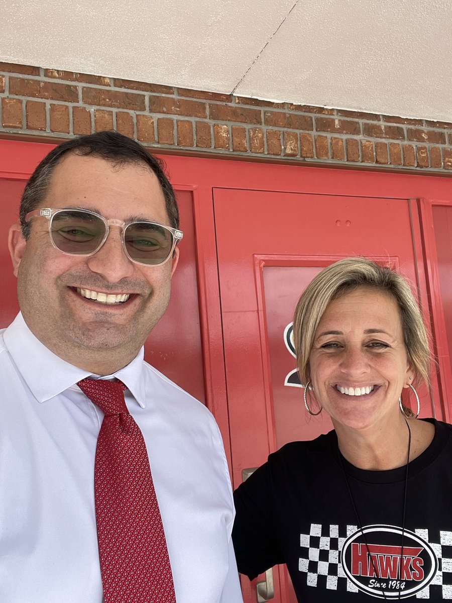 Next stop on Friday is @HickoryTreeElem and principal Alison Doe. Little did I know I would see our elementary district support team calibrating their learning walks in preparation for the upcoming few weeks of school visits! This was a great place to start! @Osceolaschools