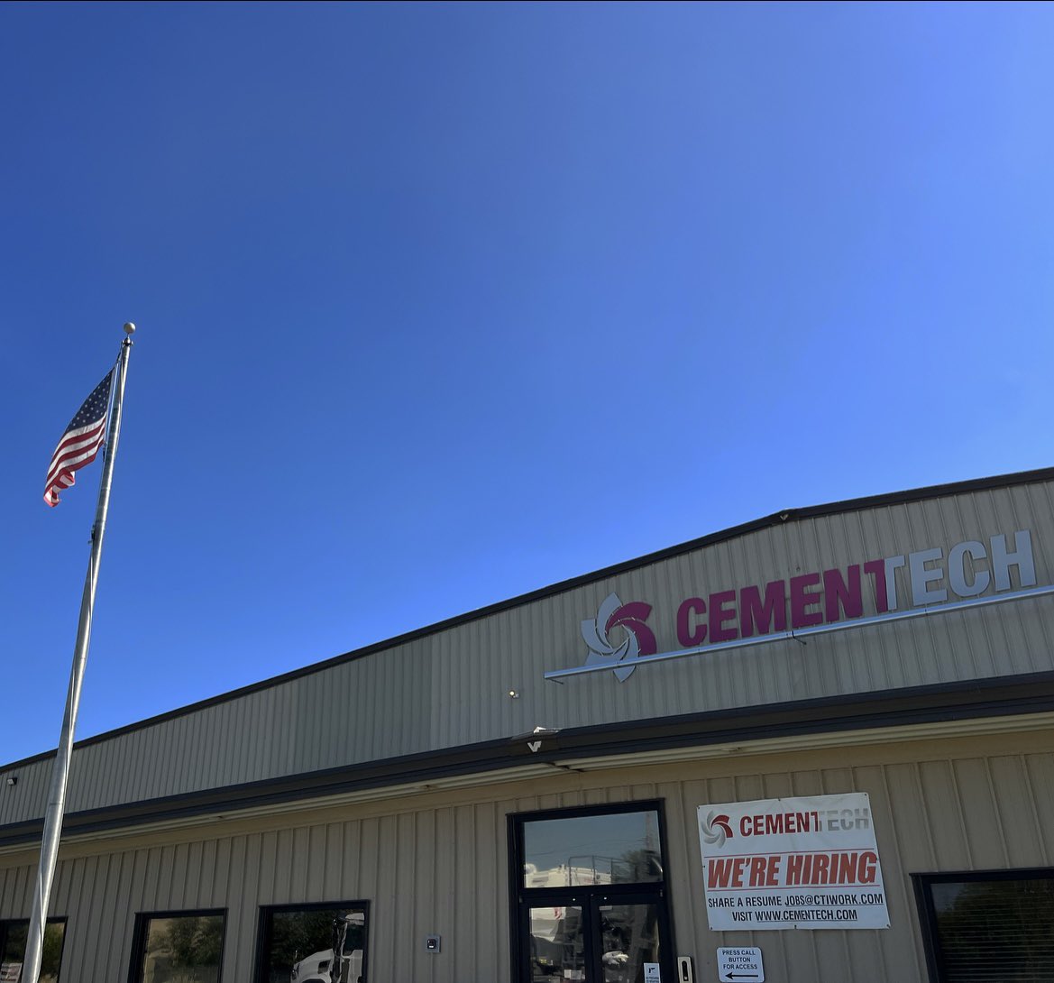 jaybyers's tweet photo. Great meeting & tour of @cementech with President & CEO Connor Deering. Located in #Indianola, #CemenTech is world's largest manufacturer of volumetric proportioning & continuous concrete mixing solutions. Info: https://t.co/Sv5ouOHepQ #DSMUSA https://t.co/uHxKGFCEKT