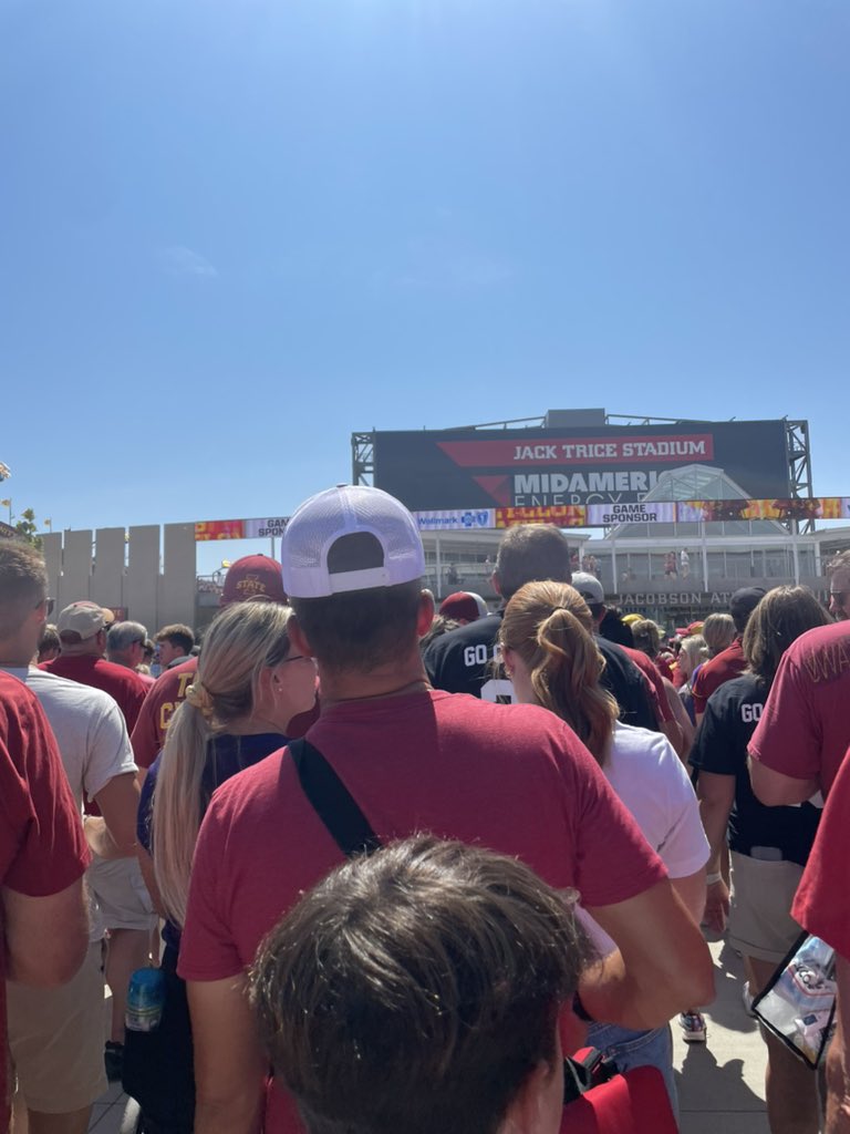 cwyatt718's tweet photo. Can’t get into the stadium. This is not an upgrade. @aidenjwyatt https://t.co/E7ZWBIHXUt