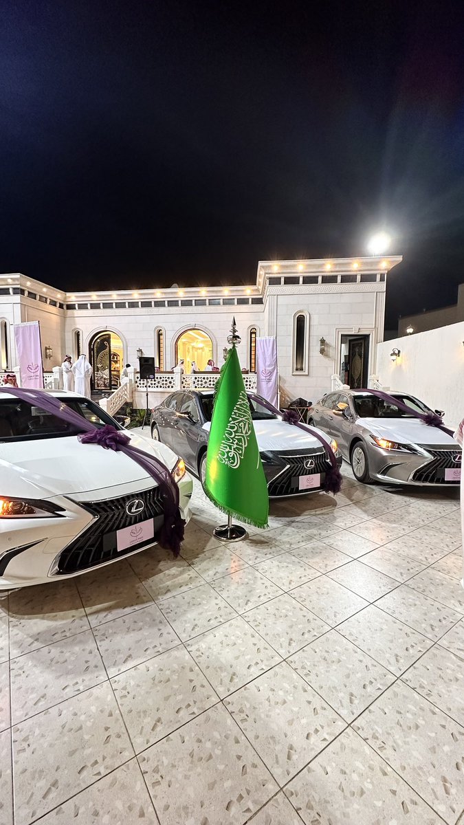 n_mxx123's tweet photo. بمناسبة اليوم الوطني خيوط الزعفران مسوين خصومات تصل 55% بالفروع وبالمتجر 🤩
٠
ومسوين سحب على 3 سيارات لكزس 2023 😍
٠
رابط ��لمتجر : https://t.co/HsaTKL8eCr
٠
و أيضاً الليلة بنسحب من الهاشتاق على 3 فائزين كل فائز يحصل على 1000ريال 
شاركوا وبالتوفيق 🤩

#ثلاث_لكزس_خيوط_الزعفران https://t.co/HZ17YmKBBb