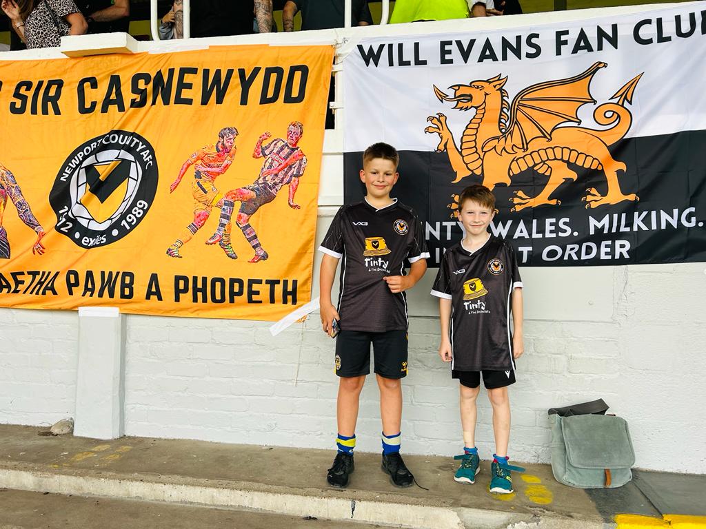 Iwan and Tom on brand today.

 Founding members of the <a href="/Will_Evs8/">Will Evans</a> Fan Club.