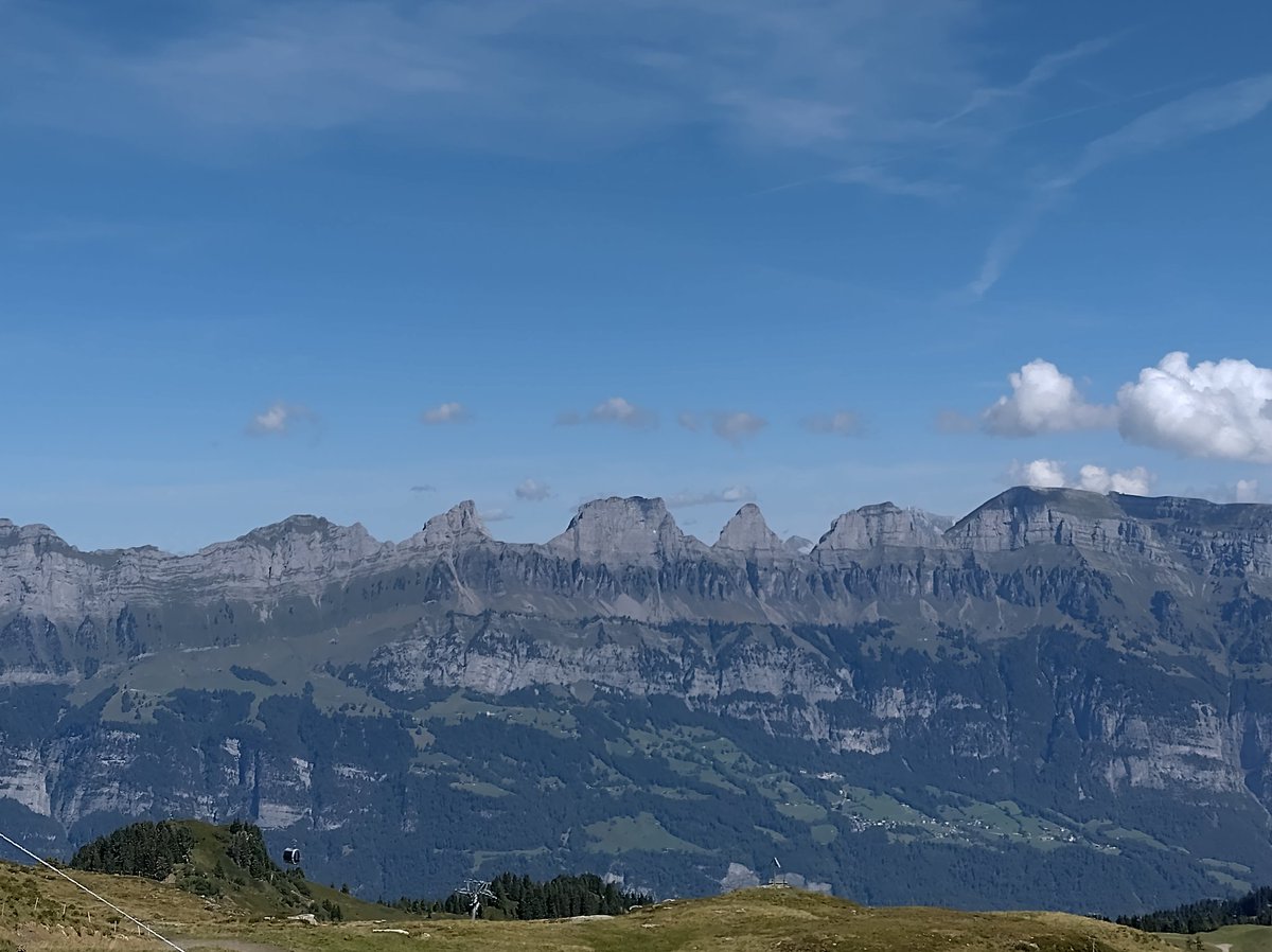 mischwyder's tweet photo. Todays hike 🚶🥾 #flumserberg #flums #switzerland #mountains #nature #EarperOnTour #Earper https://t.co/03XmdoZcpa