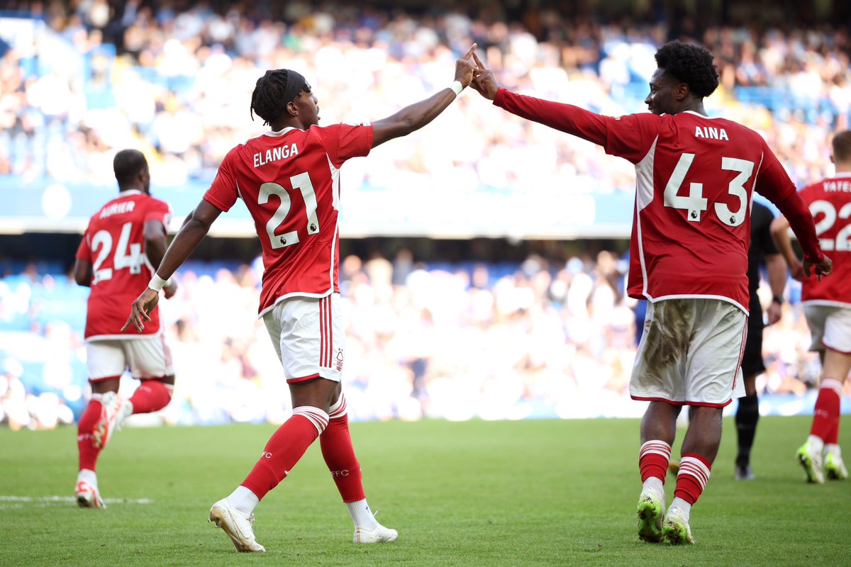 AnthonyElanga's tweet photo. Great day in the Capital! 
Enjoy your weekend Reds ❤️😁
#PrécisPasPressé @NFFC https://t.co/Yv3YsNihQv