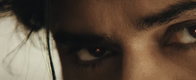 ruxsheel's tweet photo. Thaman is back.
Sujeeth is back.
Pawan Kalyan IS BACK.
#TheyCallHimOGGlimpse is everything and more than just what I’ve been expecting from PSPK’s filmography. Every frame is a wallpaper. Someone break 101 coconuts for Sujeeth please 🙏
#TheyCallHimOG https://t.co/kP71k1VxLA