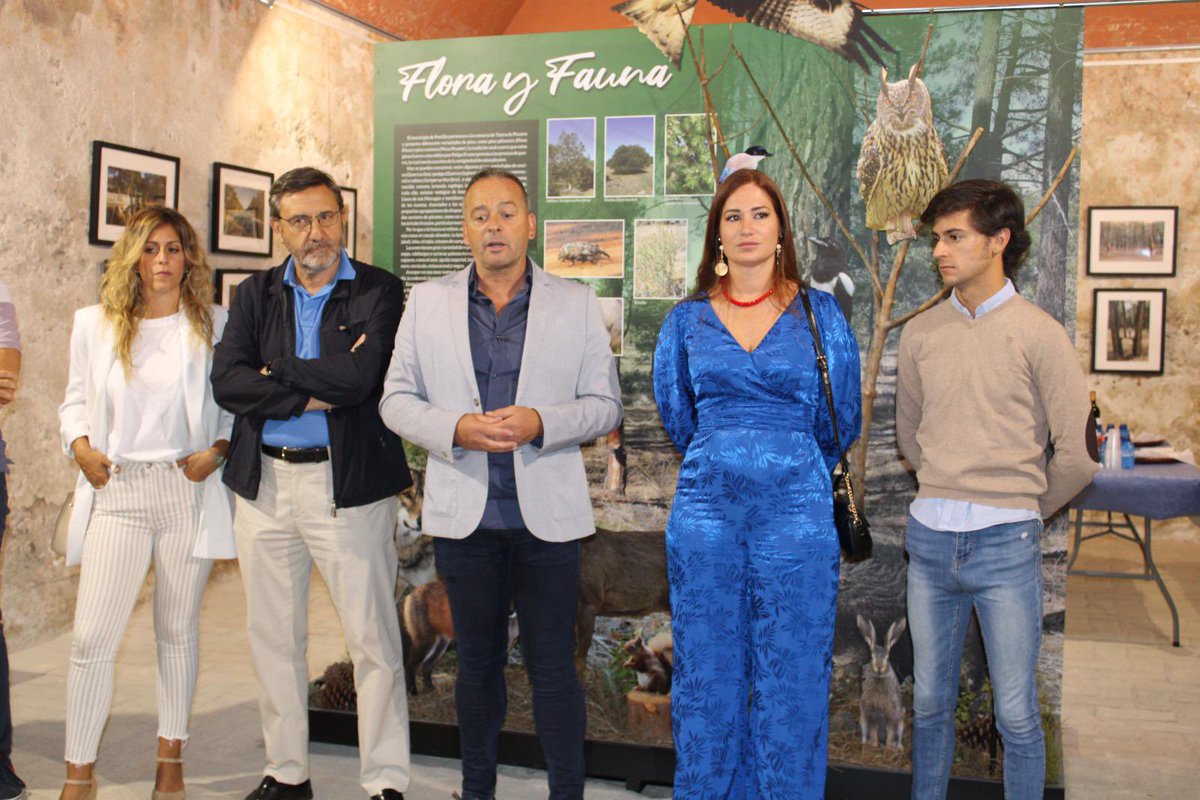 🌳Portillo rinde homenaje a sus resineros con una exposición en los Aljibes. 

➡️ La diputada Yolanda Burgoa acompaña al alcalde <a href="/portilloayto/">Ayuntamiento de Portillo</a>, Juan Antonio Esteban, en la inauguración.
