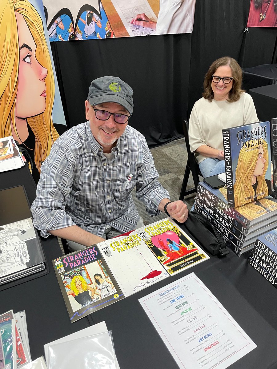 M00NLIGHTSTUDI0's tweet image. Over here harassing @TerryMooreArt at the 2023 #RobCon in Abingdon VA. and supporting his work with my wallet while he was overly generous with his work! Got to meet Robyn as well and exchange gifts with them and my mom. What’s lovely couple!