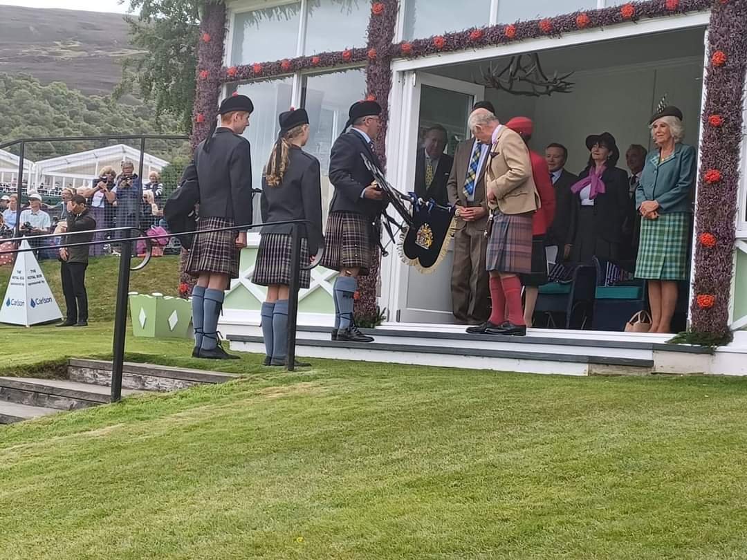 GstounMusic's tweet photo. We are delighted that @gordonstoun Pipe Band have been awarded the Braemar Shield for Best PPE Band at @brhsgathering - well done our awesome pupils! #pipeband #music #pipesanddrums #boardingschool #outofclassroomlearning https://t.co/GpMsMHBBeW