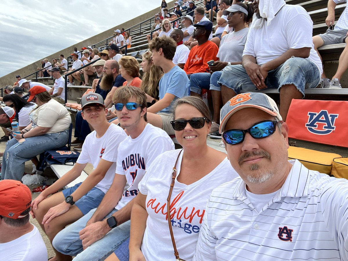 EvaFaircloth's tweet photo. Ready for the FREEZE Warning! #WarEagle https://t.co/USsTF1Hupm
