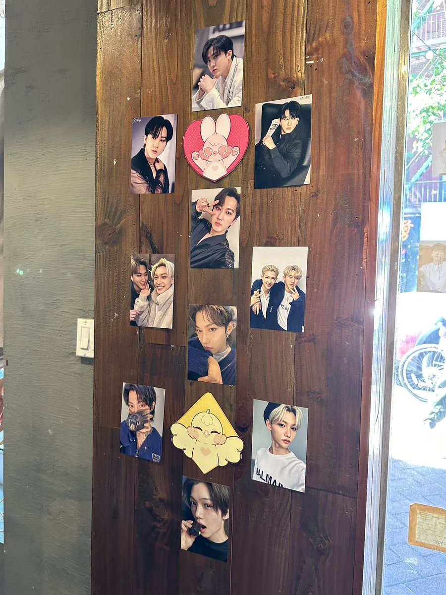 pjmskz's tweet image. @moonkeycafe always giving us the best skz events 😭💛