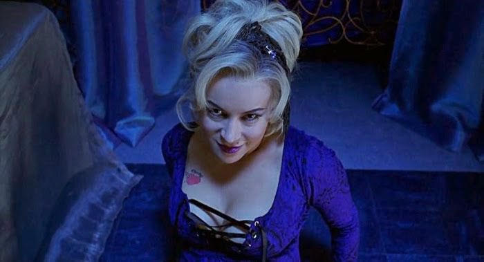 jennifer tilly as tiffany valentine in bride of chucky (1998)