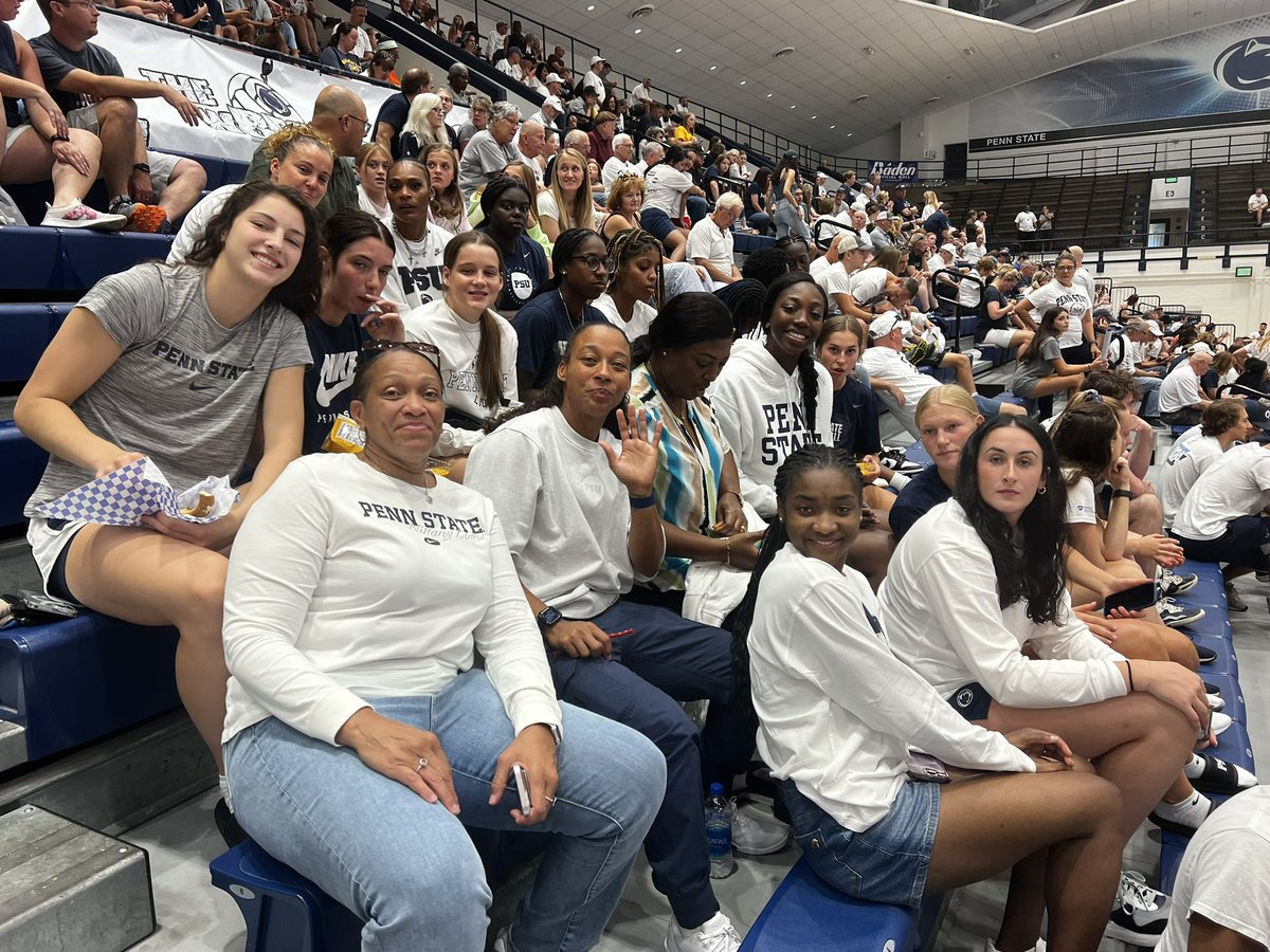 dggreenberger's tweet photo. @PennStateAlums Take time to cheer on the other sports—like women’s volleyball. Just like the PSU women’s Basketball team! https://t.co/PknNREf0Iq