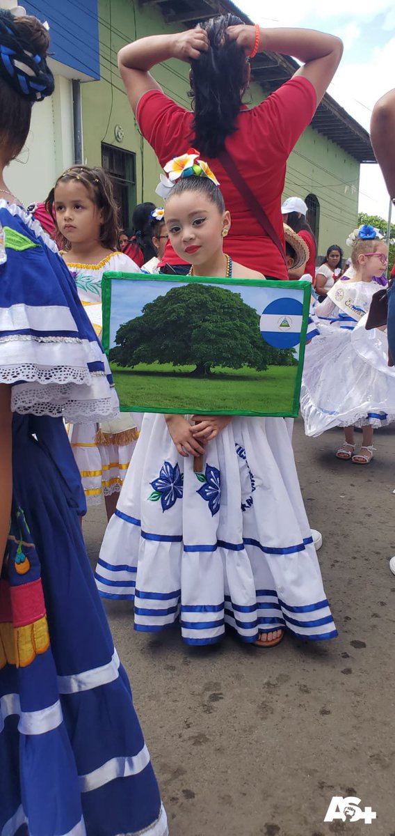 AdelanteSiempr_'s tweet photo. #Fotos 📸 | Desfile de educación inicial que se dio el día de hoy en el municipio de #Jinotepe dando apertura a las fiestas patrias 2023.✊🏻🇳🇮 https://t.co/xY81RxNH2G