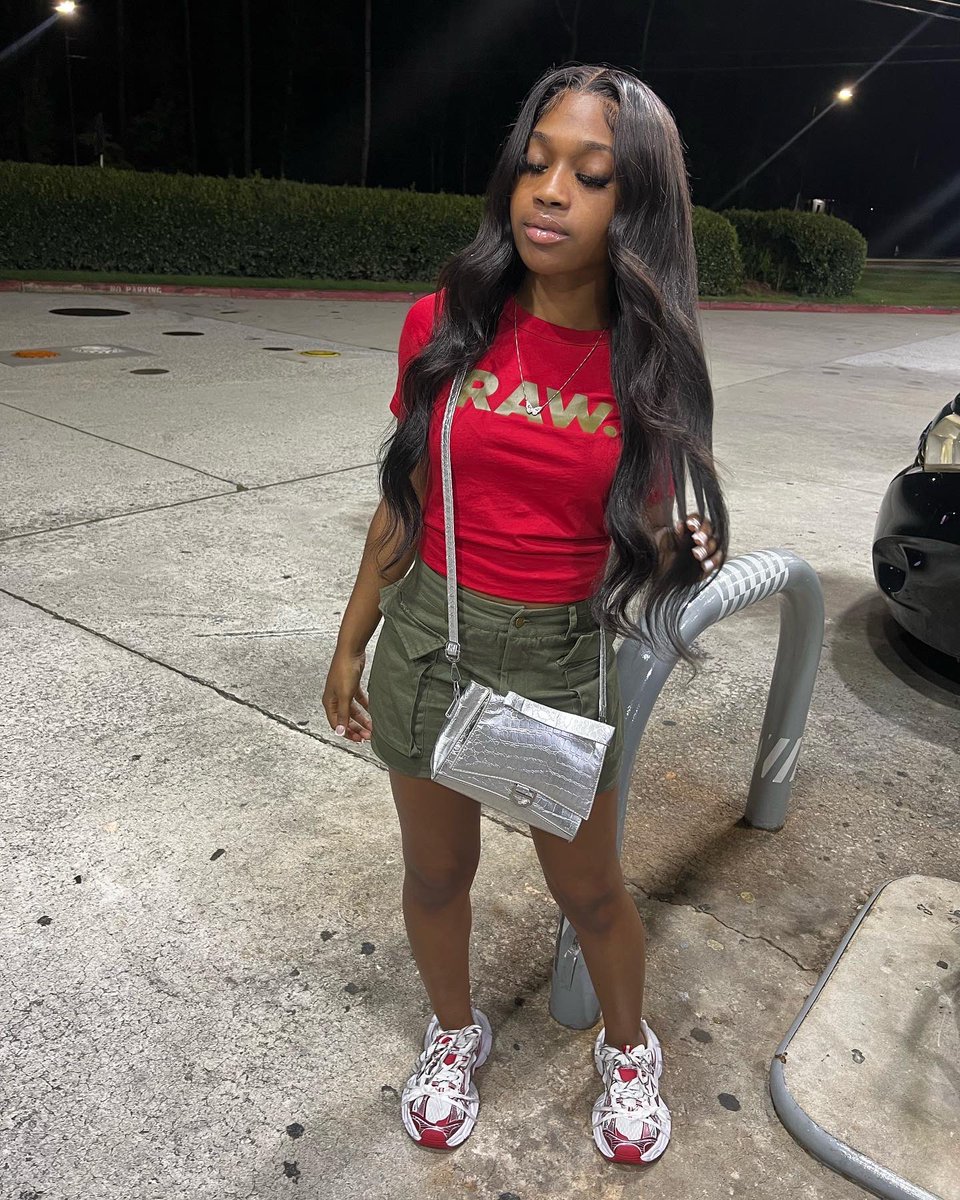 lilk2you's tweet photo. Lost a bad bitch now you fucking wit scrams 😕 https://t.co/xGOhMTyEvG