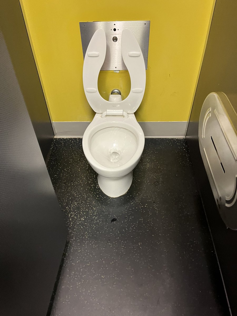 green_cait's tweet image. Ok, I’m finally #teamterf. This is unacceptable. 😂