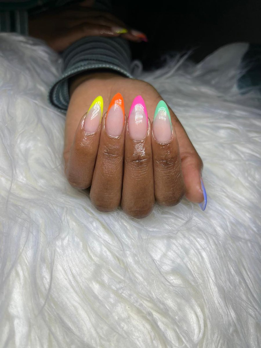 ObedienceSwirri's tweet photo. Nailsbyobi, pls like and retweet, am based at 28 biccard street braamfontein directly opposite Pedros upstairs shop 14. #GirlsTalkZa #GirlTalk #braamnails #nails #GirlsTalkZa https://t.co/xtR1lsdBAY