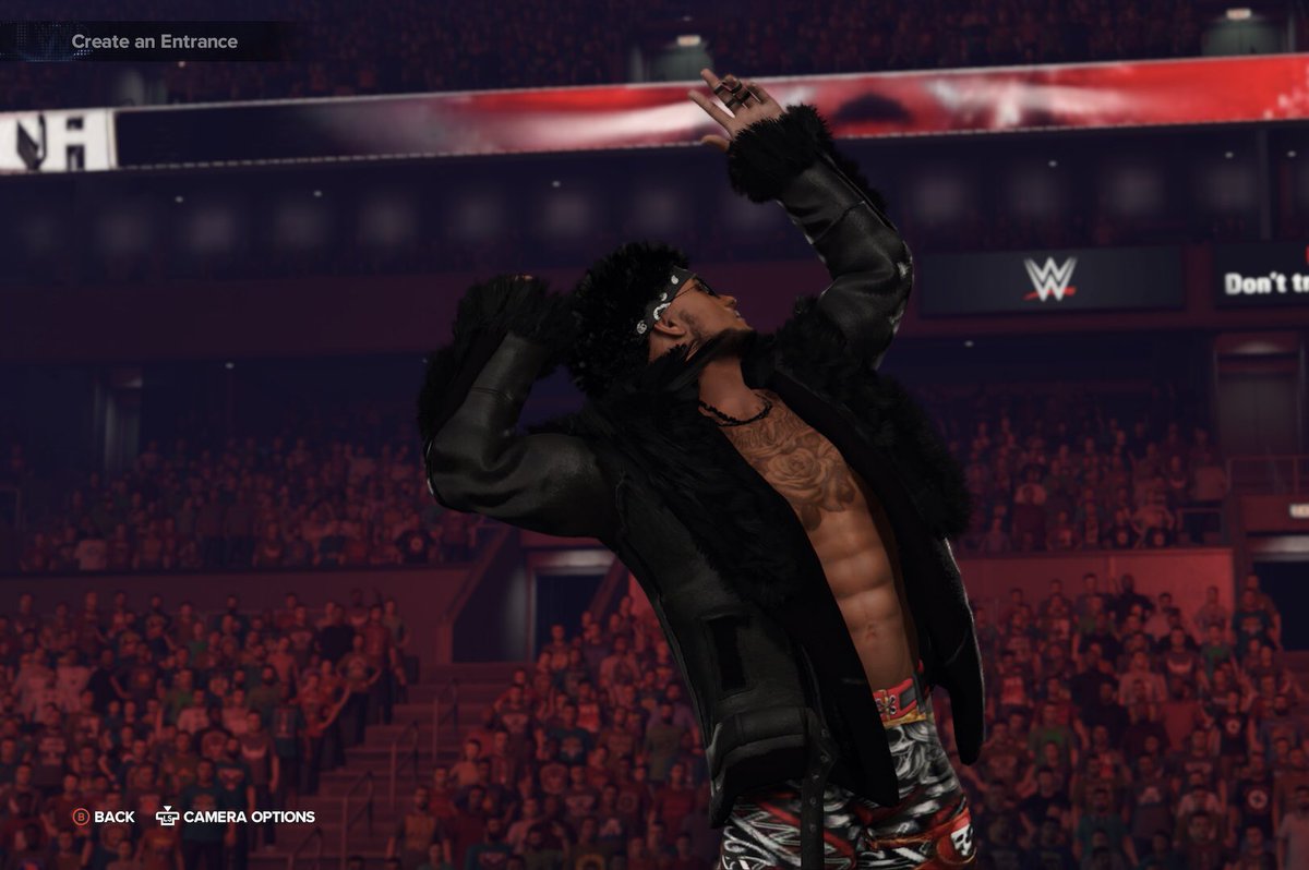 Live with me forever now
Pull the blackout curtains down🎶🎶