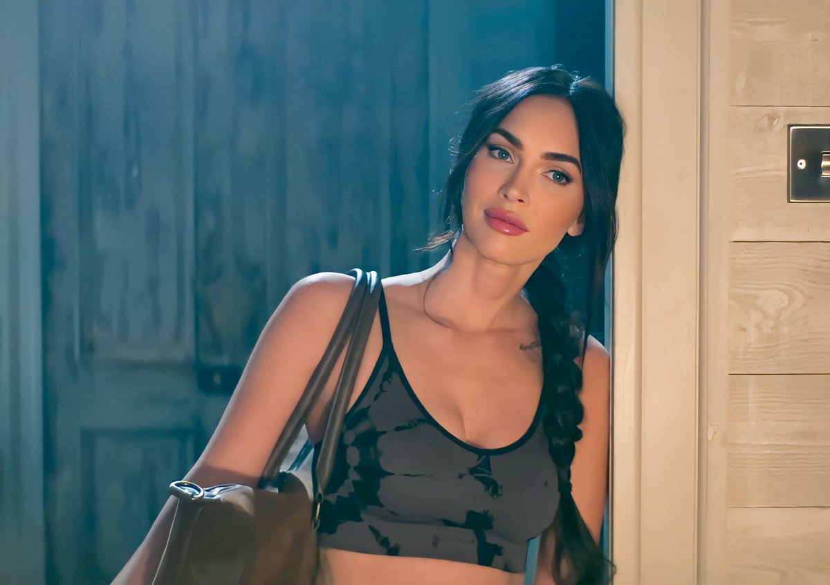 ShortGlimpse's tweet photo. #MeganFox, who was once voted the "Sexiest Woman Alive" by FHM readers in 2008, will be seen in a meaty role alongside Jason Statham and Sylvester Stallone in Expendables 4 (titled #Expend4bles ), set to be released in theaters on September 22, 2023. https://t.co/KiMzI5aNPs