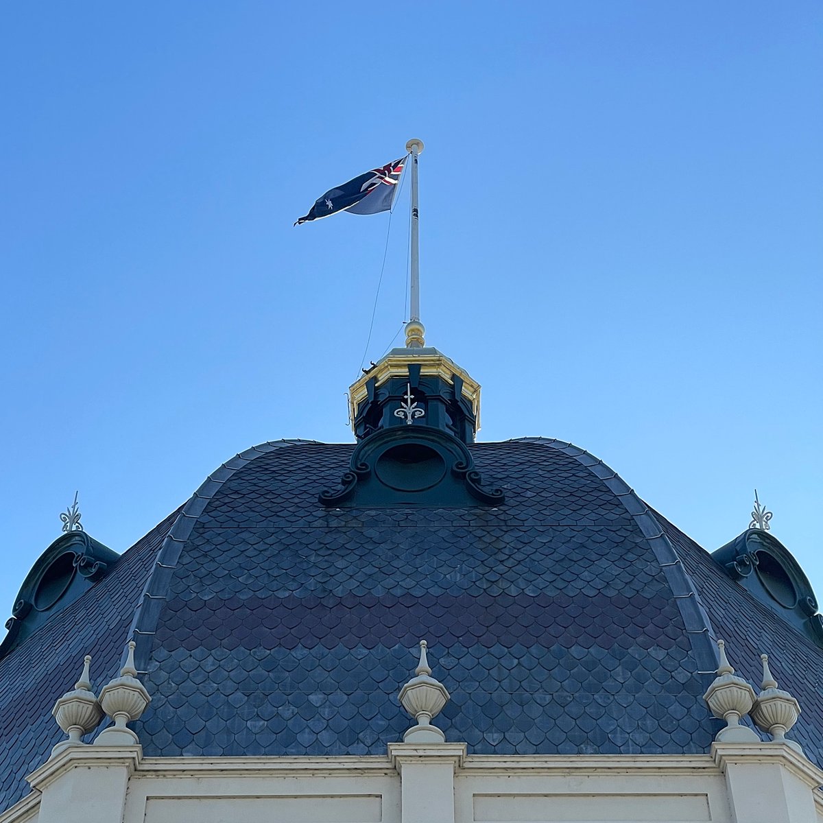 Today, Australian National Flag Day, marks 122 years since the Australian National Flag was first officially flown in 1901 at the Royal Exhibition Building in Melbourne. #springst