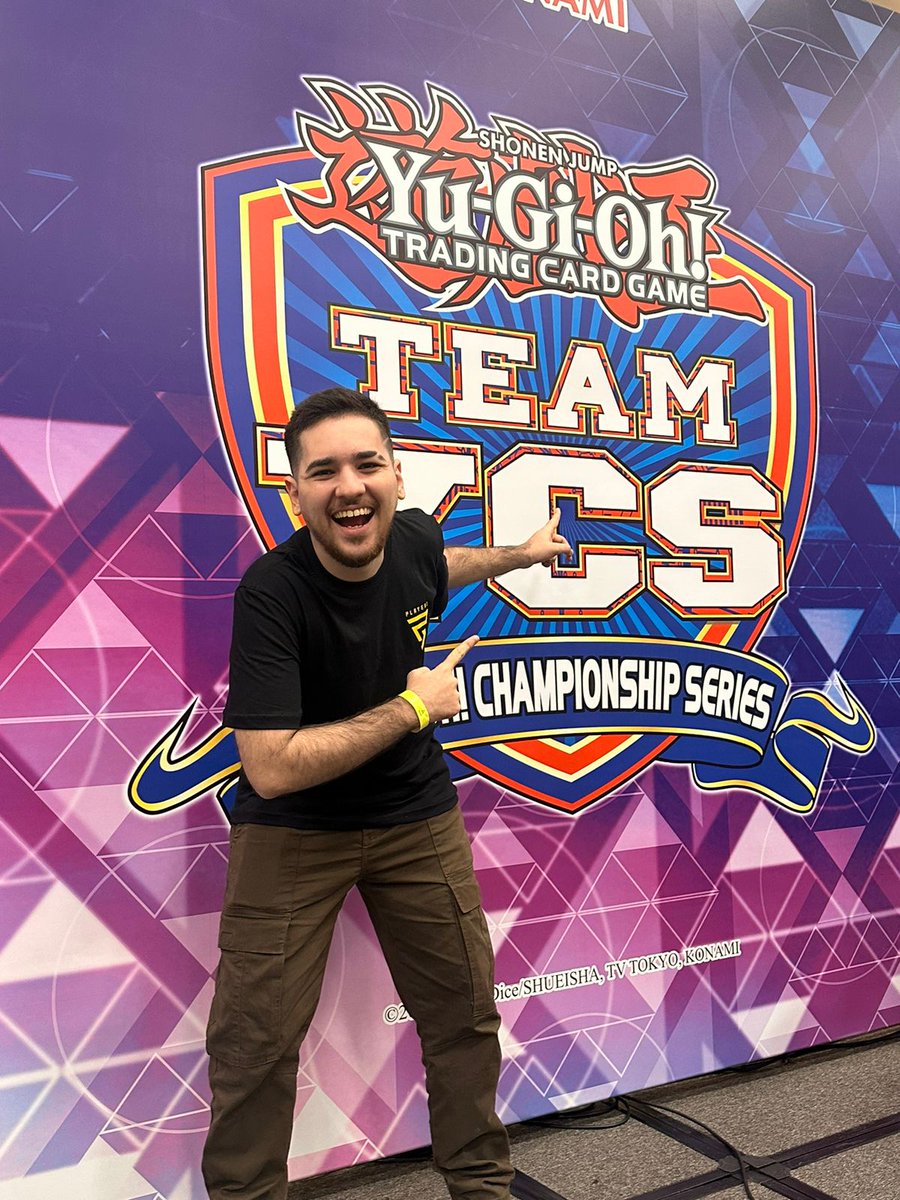 DavidaPlayer1's tweet photo. Primeiro dia de TEAM YCS aqui em São Paulo. Recebi junto com o time da Player 1 esse desafio de fazer história. Primeira transmissão da Konami em português no campeonato mais importante da América Latina. Conteúdos entregues em todas as redes PT e EN-US. https://t.co/vbqDPgiHIY