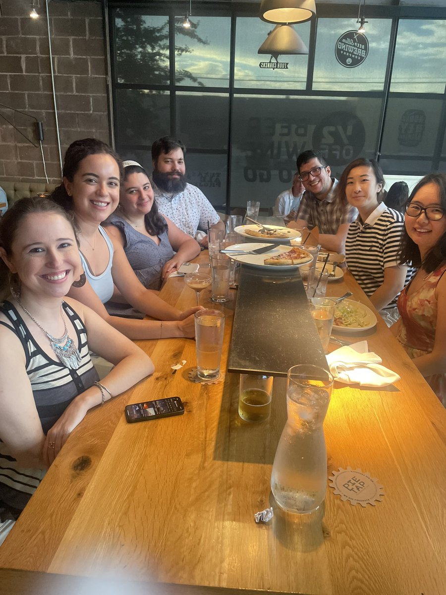 Great to see our @UTSWInfDis fellows enjoying night out together! Have a great team and they’re the heart and soul of our division. Excited to show applicants what we’ve got. #WhyID #IDPDProud @RicardoLaHozMD @JoslynStrebe @IdmdSusana @NS3protease @IDSAInfo @abbyeMD @AnnieJayMD