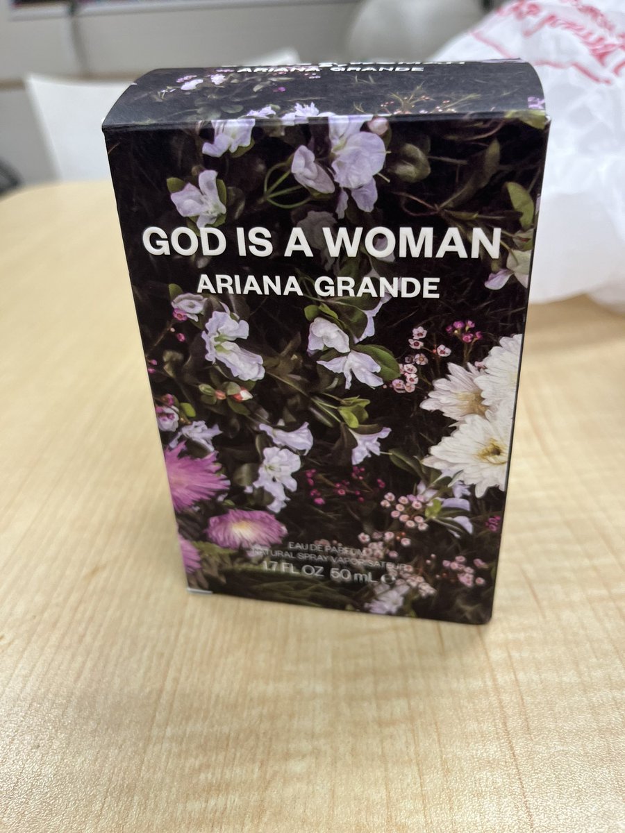 rach1174's tweet photo. OMGGG found at tj max https://t.co/vai9W5apJX