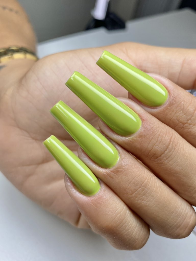 MNails8 tweet picture