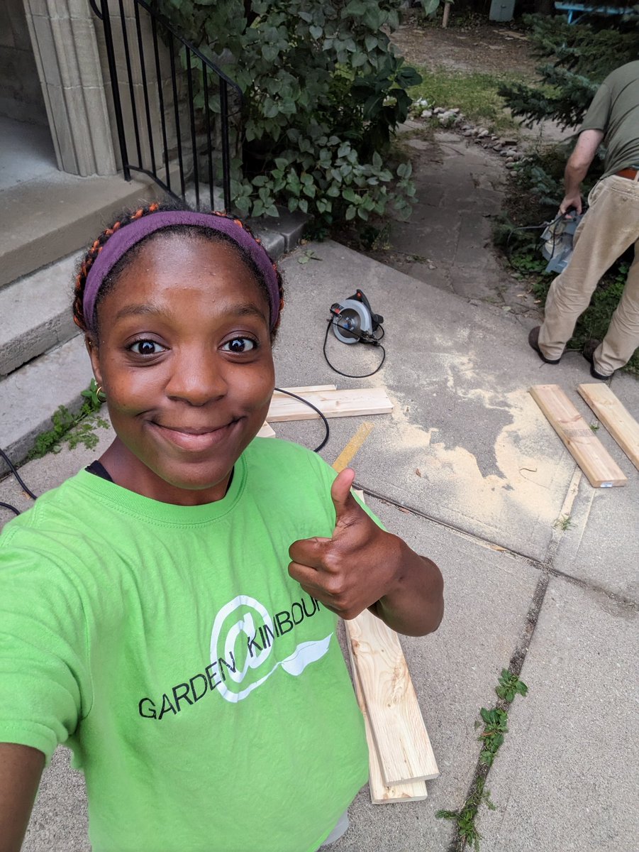 GardenKimbourne's tweet image. We prepped the #wood to #build the #coldframe. Join us during Sunday Teachable! It's time to #getdrilling. Also, if you want to know the purpose of #coldframes come join us in the garden.👷

#woodwork
#gardenbuilding
#safetyfirst 
#sawing 
#sawingmachine 
#permaculturegarden