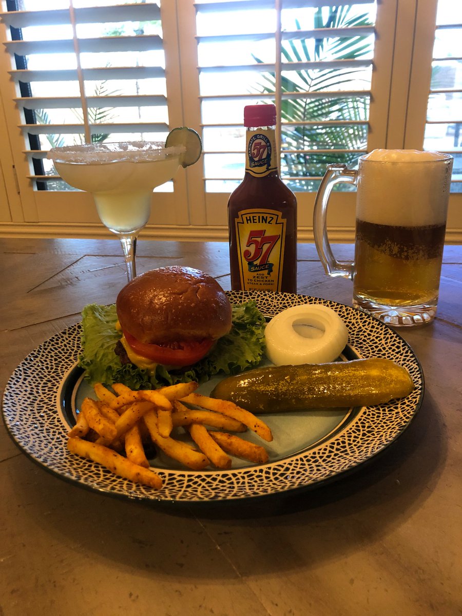EricEmmert's tweet photo. To Jimmy! Cheers! https://t.co/ZKkBXwarNU