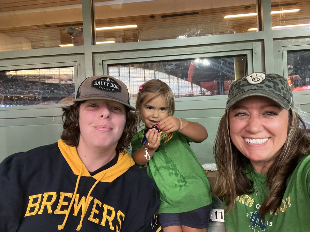 NatalieBEvans's tweet photo. #ThisIsMyCrew https://t.co/ci63l4eQTw