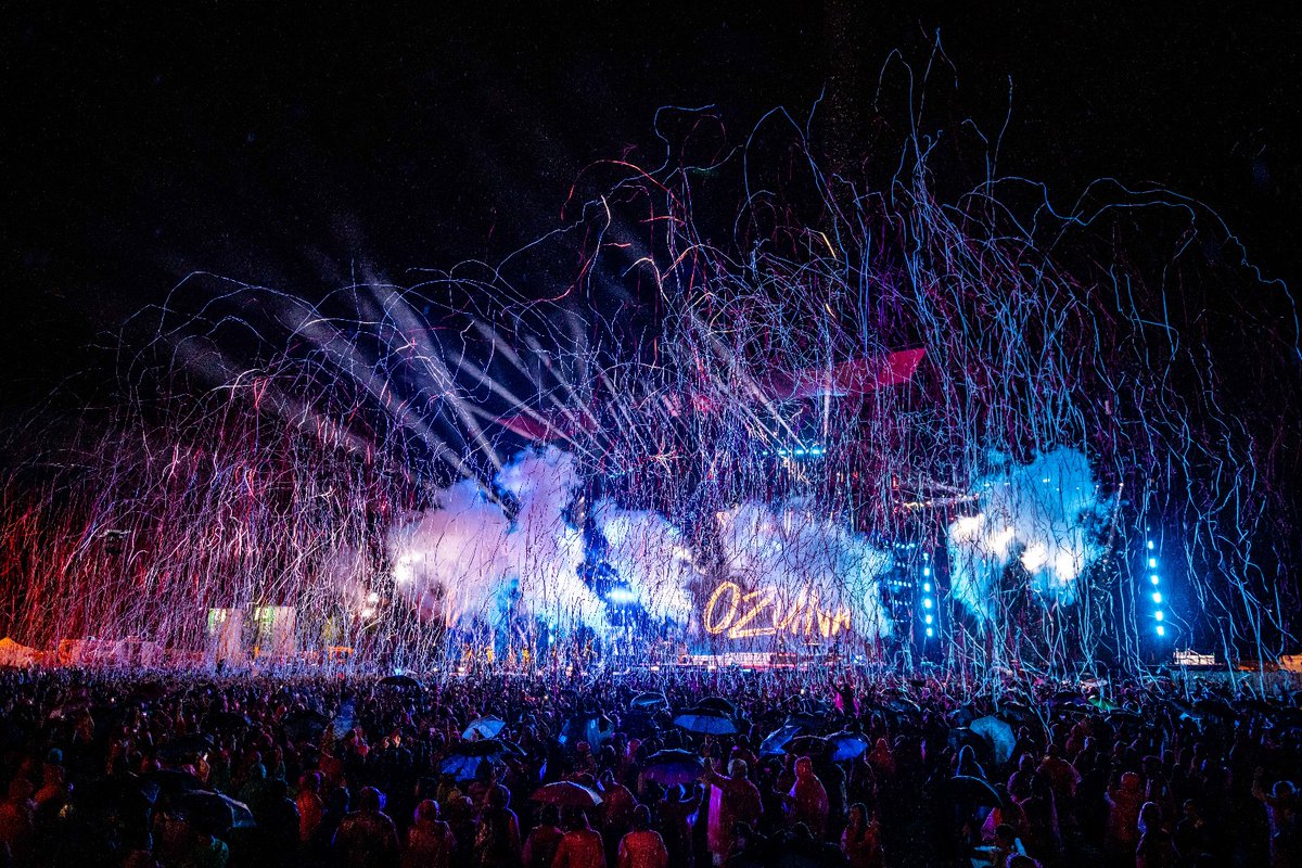 CocaCola_es's tweet photo. ¡No podemos creer lo que acabamos de vivir! #CCME no sería lo mismo sin todos vosotros, MUCHAS GRACIAS por vivir esta experiencia a nuestro lado ❤️ 🥰 No olvidéis compartir vuestros mejores momentos, queremos verlo TODO 👀 🎶 ⭐ https://t.co/8buwxz0s7j
