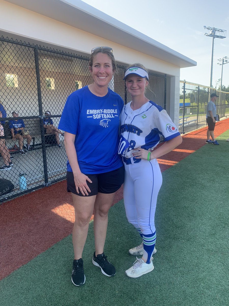 Had such a fun time at the Embry-Riddle Camp today! Thank you to all the coaches and players who helped out and made it possible!! <a href="/coachkelsid/">Kelsi Dunne Diaz</a> <a href="/StephanieCeo/">Stephanie Ceo</a> <a href="/ERAUSoftball/">Embry-Riddle Softball</a>
