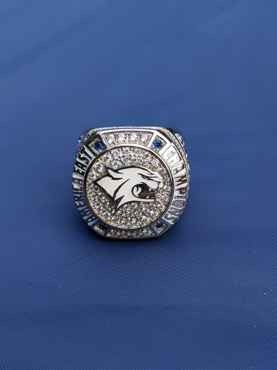 unhswimdive's tweet photo. We're ready for the 23-24 season!

At our annual cookout the championship rings were presented, expectations were set, and smiles were had all around.

Let's go 'Cats!

#BeTheRoar https://t.co/98yJtsiOpS