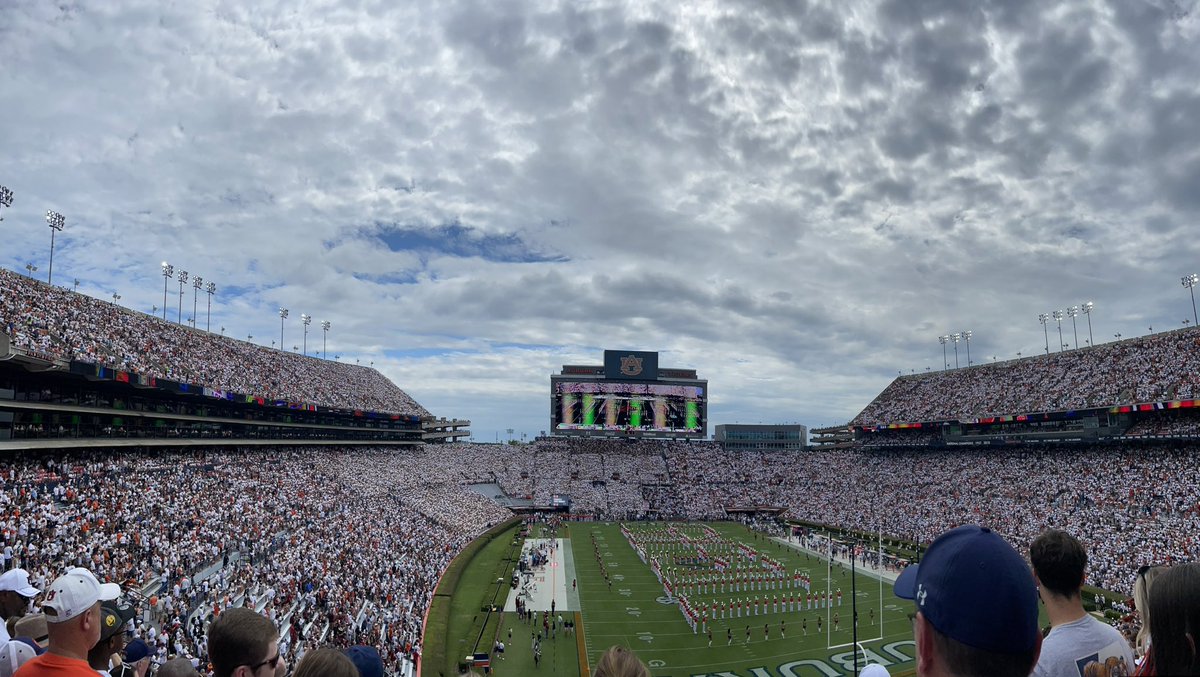 matthew_morvay's tweet photo. It’s good to have college football back. War Eagle! https://t.co/VPuCHzedWn