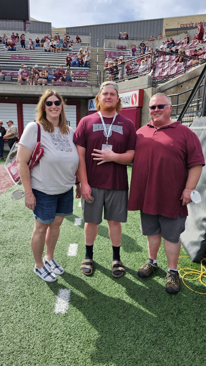 Thanks ⁦<a href="/MontanaGrizFB/">Montana Griz Football</a>⁩ ⁦<a href="/KeatonJ_3/">Keaton Johnson</a>⁩ and all the coaches for having me and my family down for a game Go Griz!!!!