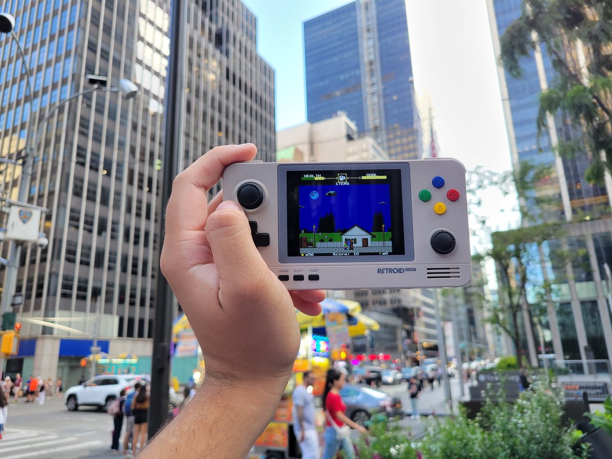DarkLightGamePR's tweet photo. Playing Dark Light in New York City!

#DarkLight
#DarkLightGame
#screenshotsaturday 
#indiedev 
#IndieGameDev 
#indiegame 
#gamedev 
#NewYorkCity 
#NewYork https://t.co/uMmdbQsQhS