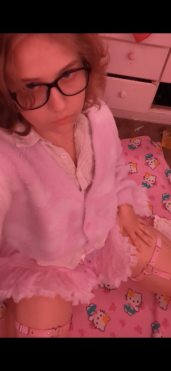 CupidsPlaything's tweet photo. How do we feel about the glasses? #femboy #roseboy #sissy #sissyboy #nsfw #nsfwtw #nsfwtwt #twink #gay #sub #submissive #bottom #switch #onlyfans #OF https://t.co/5LvyZx6e4l