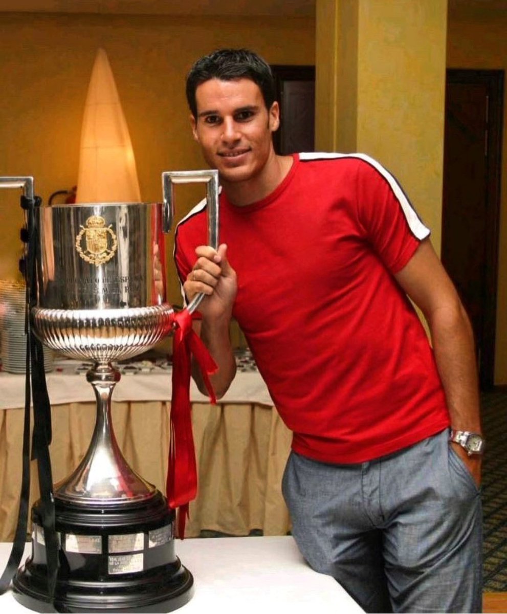 testimmallorca's tweet photo. El lateral esquerre del @RCD_Mallorca campió de Copa 

Recordau el seu nom? 😉 https://t.co/1xUEgjtV9M