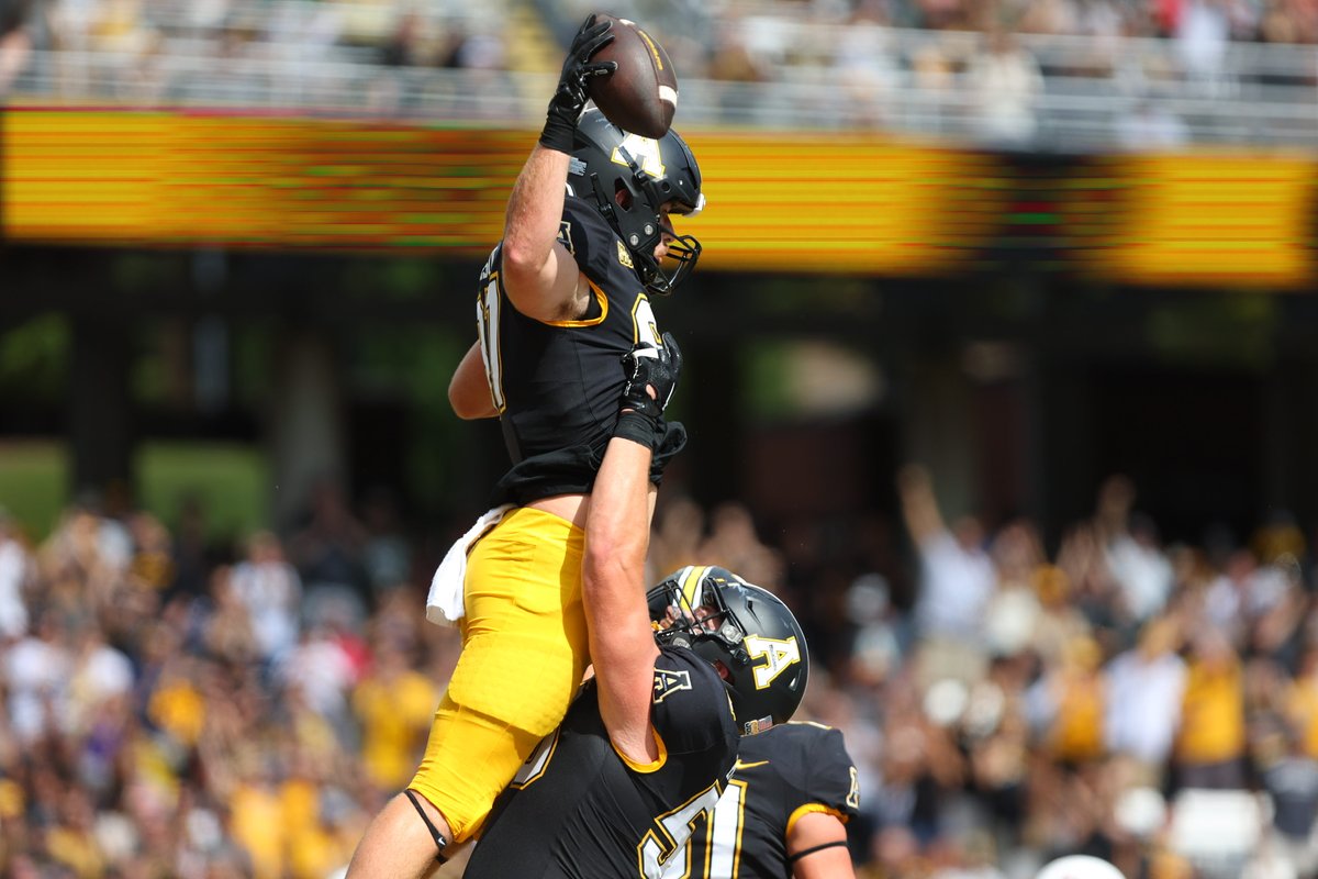 AppState_FB's tweet photo. TD @eli_wilson29 📸🏔️

#GoApp | #BeatGW https://t.co/TeoBvQwD1l