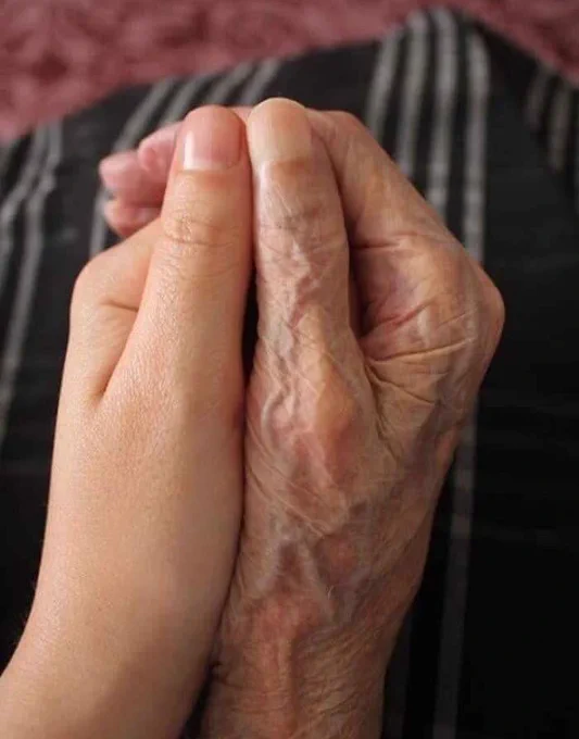 1b2_r's tweet photo. وَنُحِبُّهُم يَا رَبُّ فَاجمَعنَا بِهِم
  بجِنَـانِ عَدنٍ مَا بِـهَا أكـدَارُ ". https://t.co/mEZ5bKFy4V