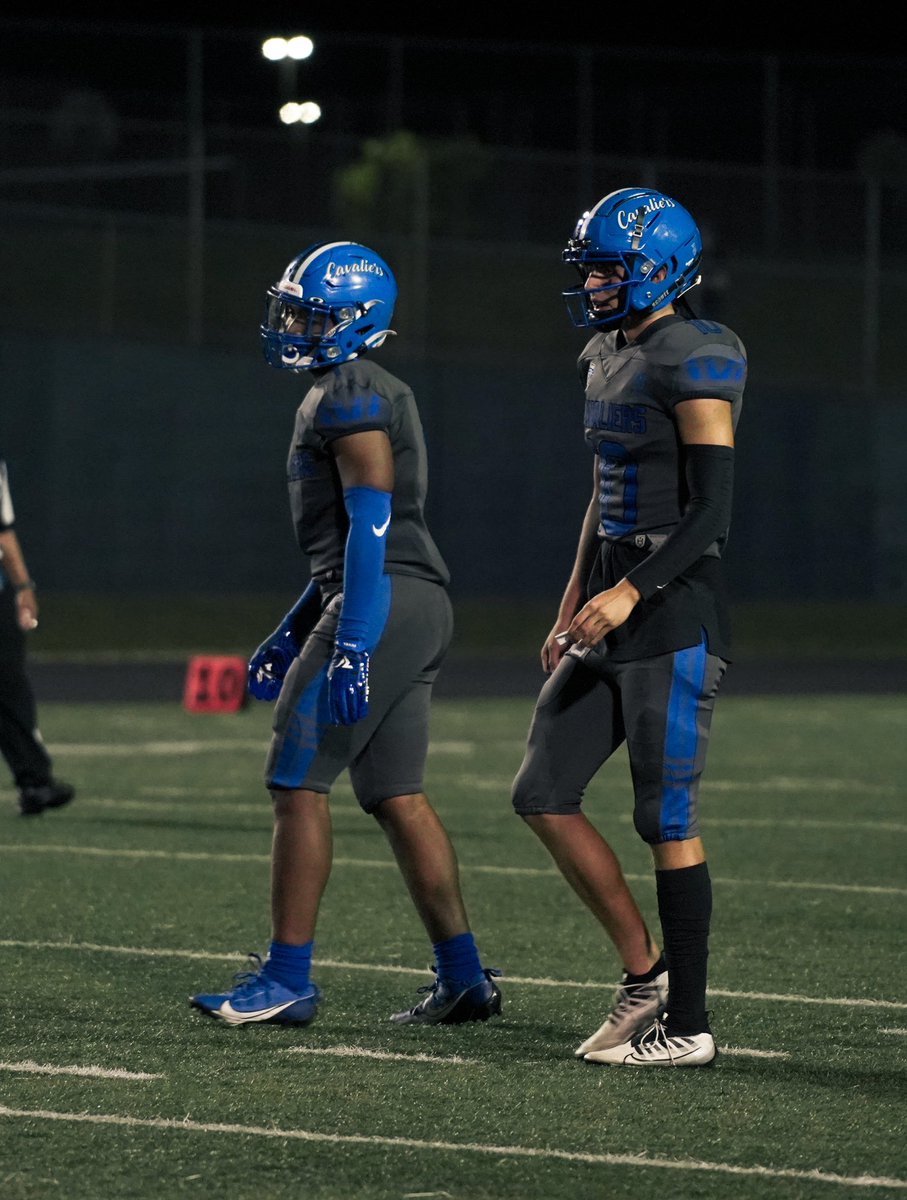 MiddletownFB's tweet photo. Road Dawgs! BIG 41-14 win over Urbana High School! On to Central! 
#BlueHeartDNA💙🧬 https://t.co/HDwmzdPIcS