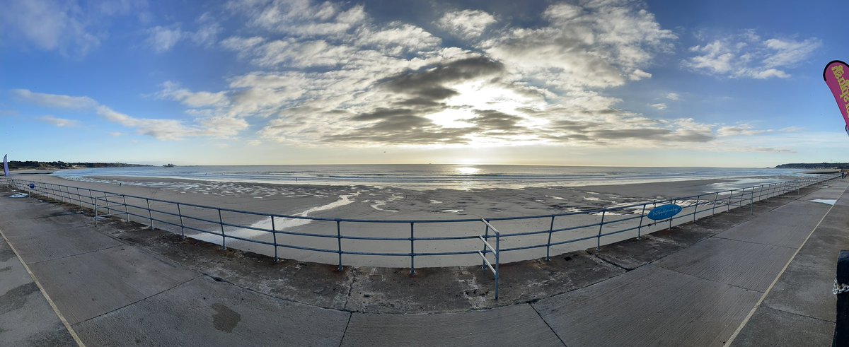 PiersDupoy's tweet photo. Not a bad place to live and work #Jersey https://t.co/TzQUcu7r5a