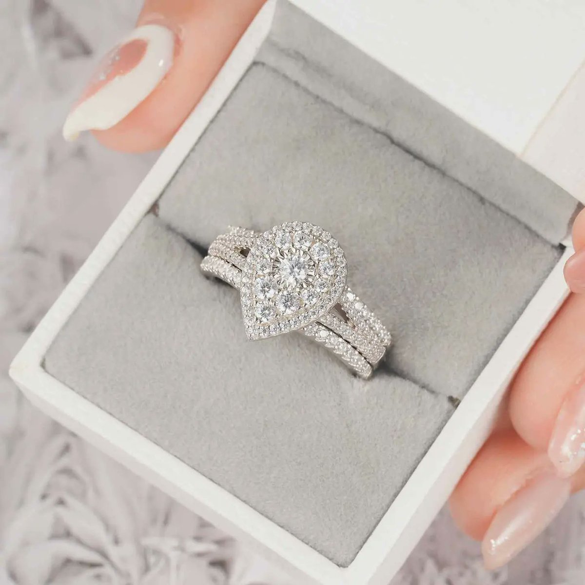 Plus De Foi Jewelry tweet media