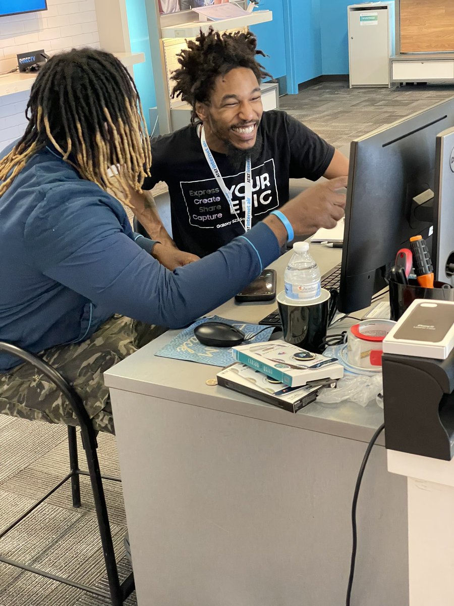 RSMTyLoading's tweet photo. Shout out my guy @NextUpMIQUEL💪🏾
Passed plenty of gems, excited to see you continue to develop and takeoff 
#thisishowwedoit #ASMSHADOWDAY #LifeATATT
@realmccoy1988 @Sadia_Walker @DakariJones2 @bmf19149 https://t.co/HeAA1sYFCn