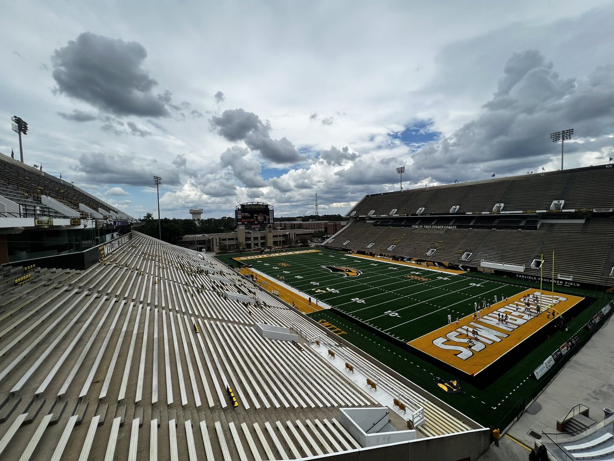 ThejbakerERA's tweet photo. Hello Gorgeous…@SouthernMissFB 😍 #BoothViews 
📍M.M. Roberts Stadium https://t.co/uMSwXEmVNd